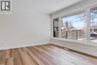 270 Montmorency Dr in Hamilton, ON - Building Photo - Building Photo