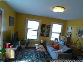 26 Dover St in Cambridge, MA - Building Photo