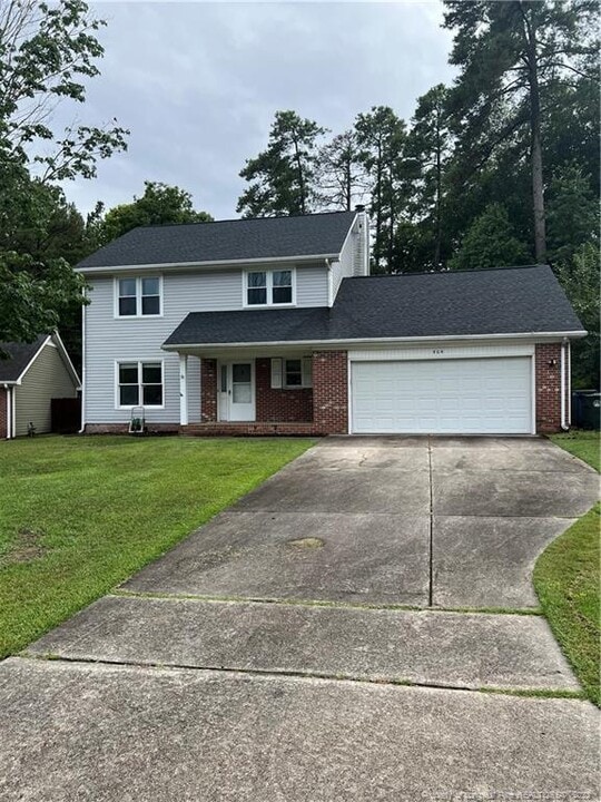 464 Brandermill Rd Photo