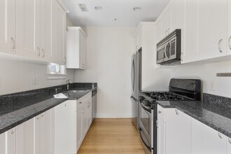 5 Granite St in Somerville, MA - Building Photo - Building Photo