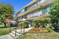 The Somerset Apartments in New Westminster, BC - Building Photo - Building Photo