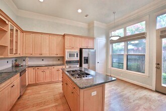 6335 E Mystic Meadow in Houston, TX - Building Photo - Building Photo