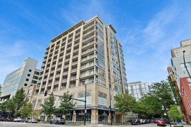 property at 212 E Cullerton St