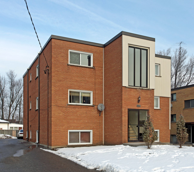 362 Elgin Ct in Oshawa, ON - Building Photo - Building Photo