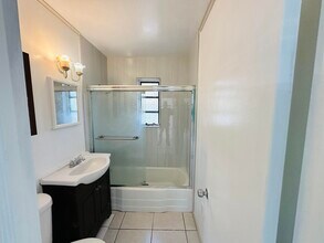 3014 Vassallo Ave in Lake Worth Beach, FL - Building Photo - Building Photo