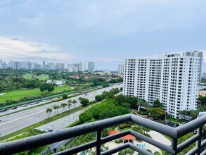 3300 NE 191st St, Unit 1711 in Aventura, FL - Building Photo - Building Photo