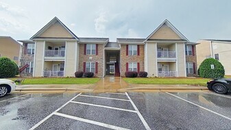 1324 Kershaw Loop in Fayetteville, NC - Building Photo