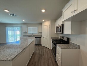 4410 W Ave J-6 in Lancaster, CA - Building Photo - Building Photo