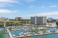 Pierce 100 Condominium in Clearwater, FL - Building Photo - Building Photo