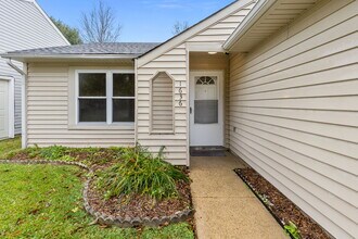 1636 Mill Oak Dr in Virginia Beach, VA - Building Photo - Building Photo
