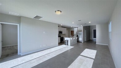 3253 Bella Vista Dr in Davenport, FL - Building Photo - Building Photo
