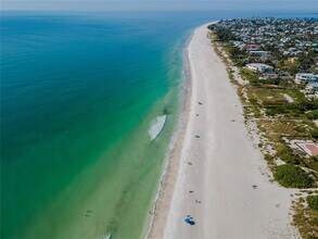 211 77th St in Holmes Beach, FL - Building Photo - Building Photo