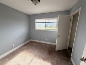 1298 W Capitol Ave in Sacramento, CA - Foto de edificio - Building Photo