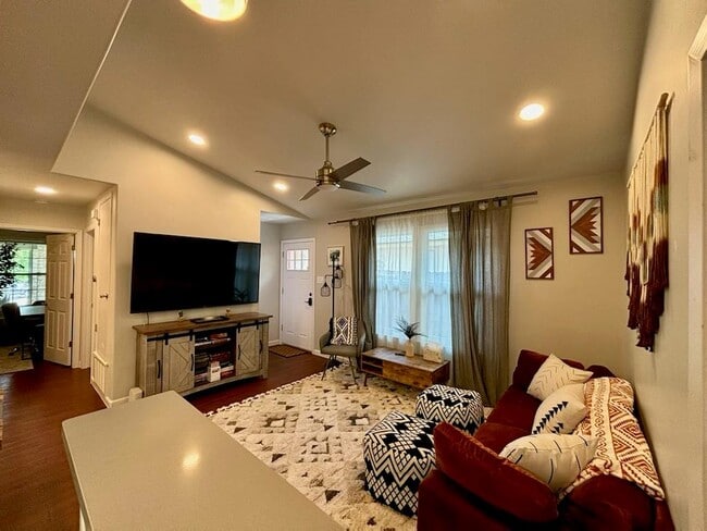 property at 2412 Thornton Rd