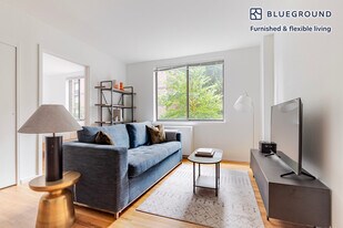 434 W 19th St in New York, NY - Building Photo