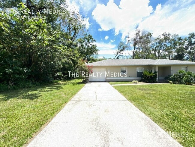 13775 SE 41st Ct in Summerfield, FL - Foto de edificio - Building Photo