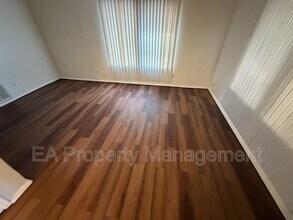 12200 Candelaria Rd NE in Albuquerque, NM - Building Photo - Building Photo