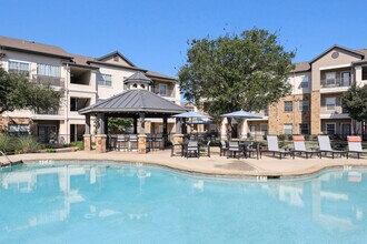Villages at Turtle Rock in Austin, TX - Foto de edificio - Building Photo