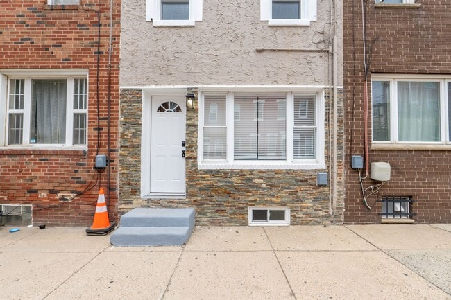 property at 2552 Coral St