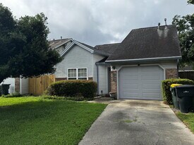 408 Adam St NW in Fort Walton Beach, FL - Building Photo