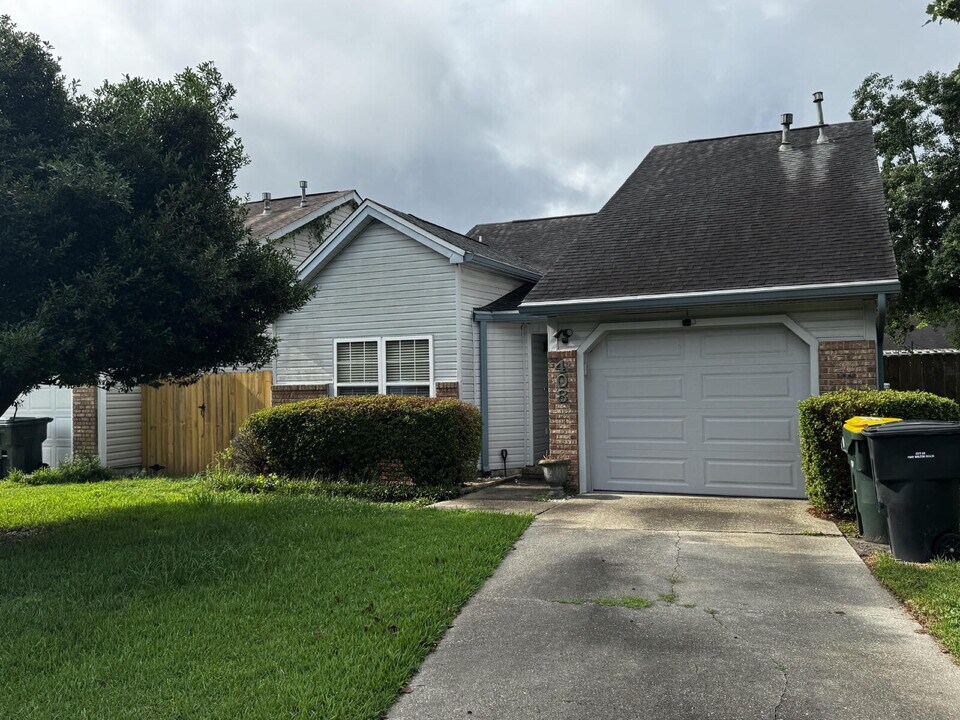 408 Adam St NW in Fort Walton Beach, FL - Building Photo