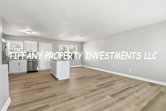 1601 Carfax Dr in Charlotte, NC - Building Photo - Building Photo