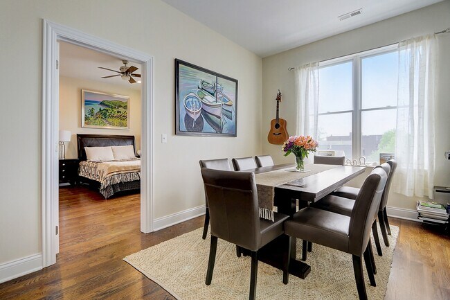 2605 W North Ave, Unit 3C in Chicago, IL - Building Photo - Building Photo