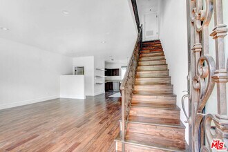 1096 S Bedford Dr in Los Angeles, CA - Building Photo - Building Photo