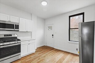 1914-1918 B St in Pittsburgh, PA - Building Photo