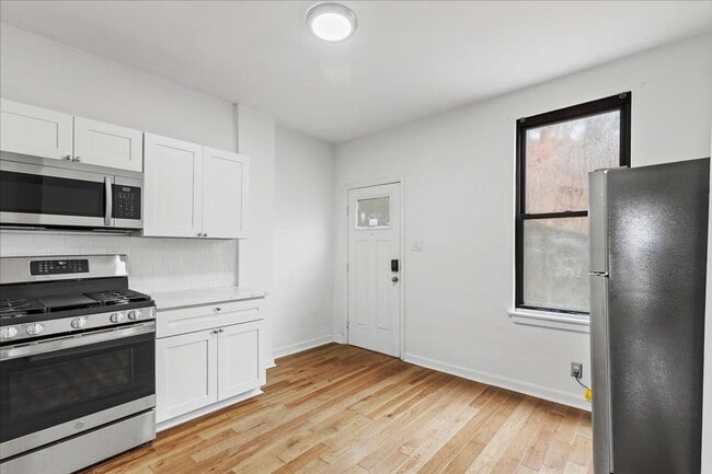 property at 1914-1918 B St