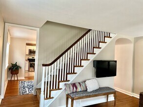 2426 Chestnut Ave in Ardmore, PA - Foto de edificio - Building Photo