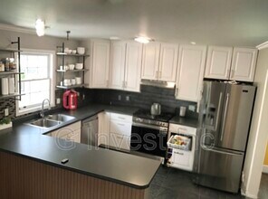 2351 Emerald Falls Dr in Decatur, GA - Building Photo - Building Photo