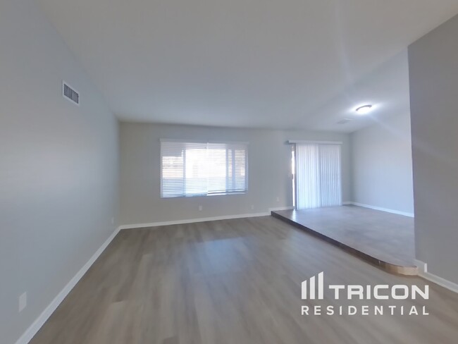 10044 W Highland Ave in Phoenix, AZ - Building Photo - Building Photo