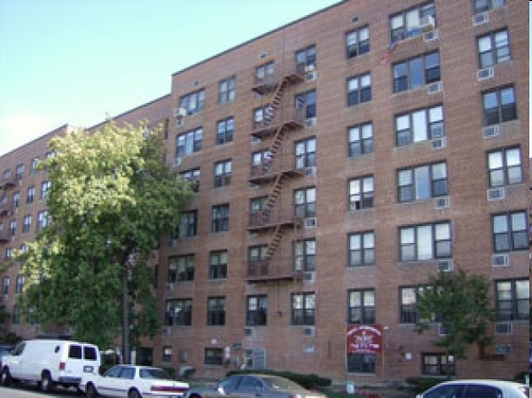 Fiesta Apartments in Brooklyn, NY - Building Photo - Building Photo