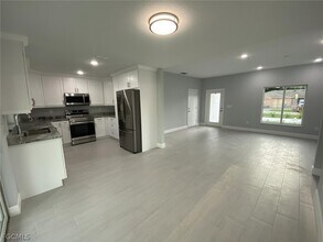 23 NE 16th Pl in Cape Coral, FL - Building Photo - Building Photo