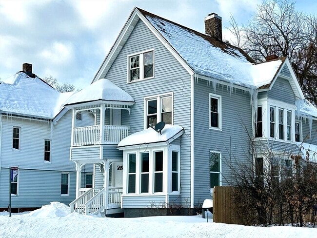 property at 184 King St