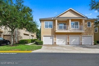 7202 Deerfoot Cir in Jacksonville, FL - Building Photo - Building Photo