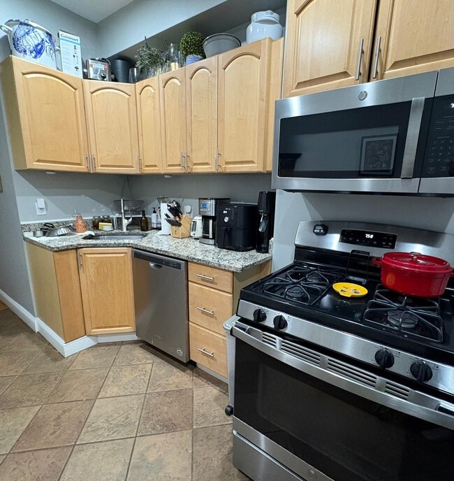 18 Portsmouth St, Unit 1 in Cambridge, MA - Foto de edificio - Building Photo