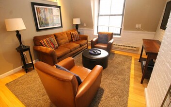 117 Beacon St, Unit 6 Rear in Boston, MA - Building Photo - Building Photo