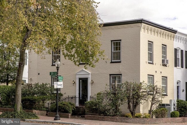 1401 35th St NW in Washington, DC - Building Photo - Building Photo