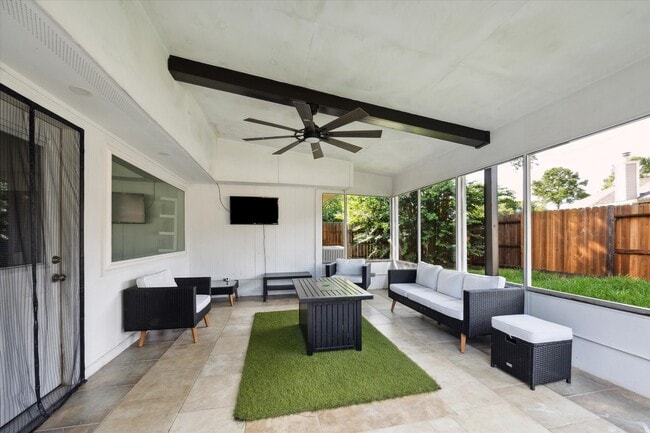 19734 Redroot Dr