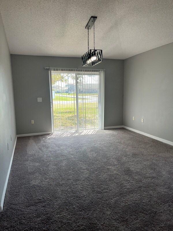 1019 N Platte Way in Poinciana, FL - Building Photo - Building Photo