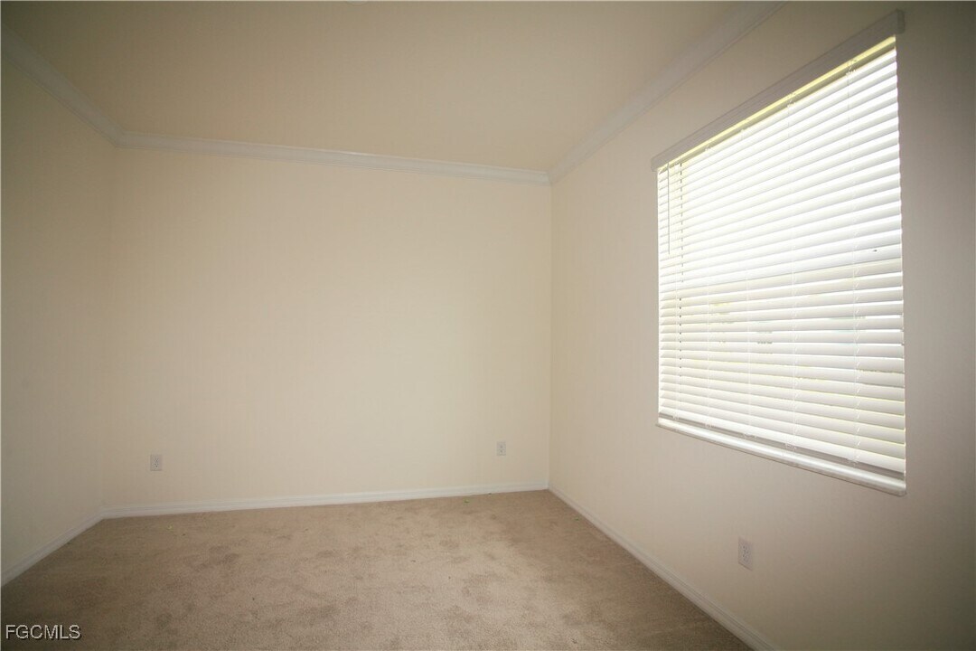 4155 Bisque Ln in Ft. Myers, FL - Building Photo
