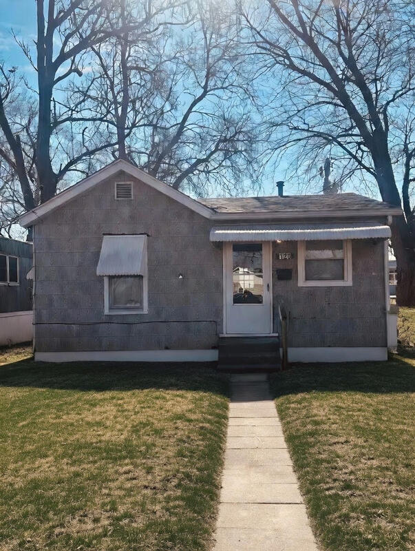 property at 120 Lakeside Ave