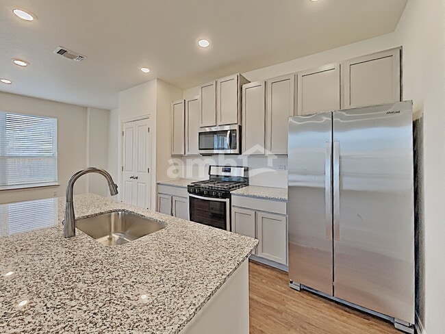 2740 Spencebrook in New Braunfels, TX - Foto de edificio - Building Photo