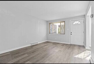 118 Macfarlane Dr in Pittsburgh, PA - Building Photo - Building Photo