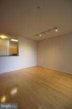 2726 Gallows Rd in Vienna, VA - Building Photo - Building Photo