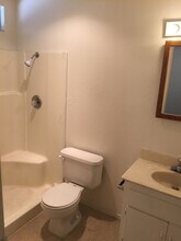 16465 Smoke Tree St in Hesperia, CA - Building Photo - Building Photo