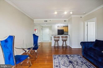 777 7th St NW, Unit 814 in Washington, DC - Building Photo - Building Photo