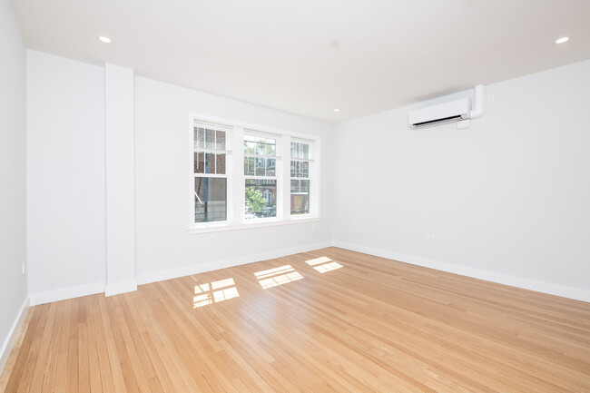 11 Forest St, Unit 2A in Cambridge, MA - Building Photo - Building Photo